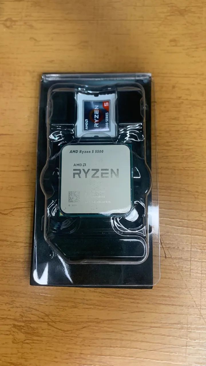 AMD Ryzen 5 5500CPU ケース破損あり AMD Ryzen 5 5500 CPU ケース破損あり