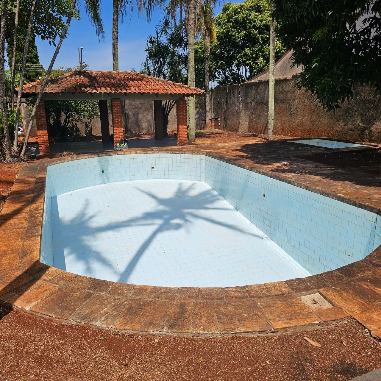VENDO Terreno 450m² - Av. Paul Harris 
