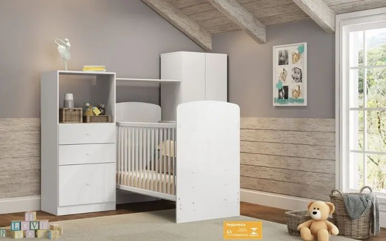 Quarto de Bebê Compacto composto de Berço, Roupeiro, Cômoda e Colchão