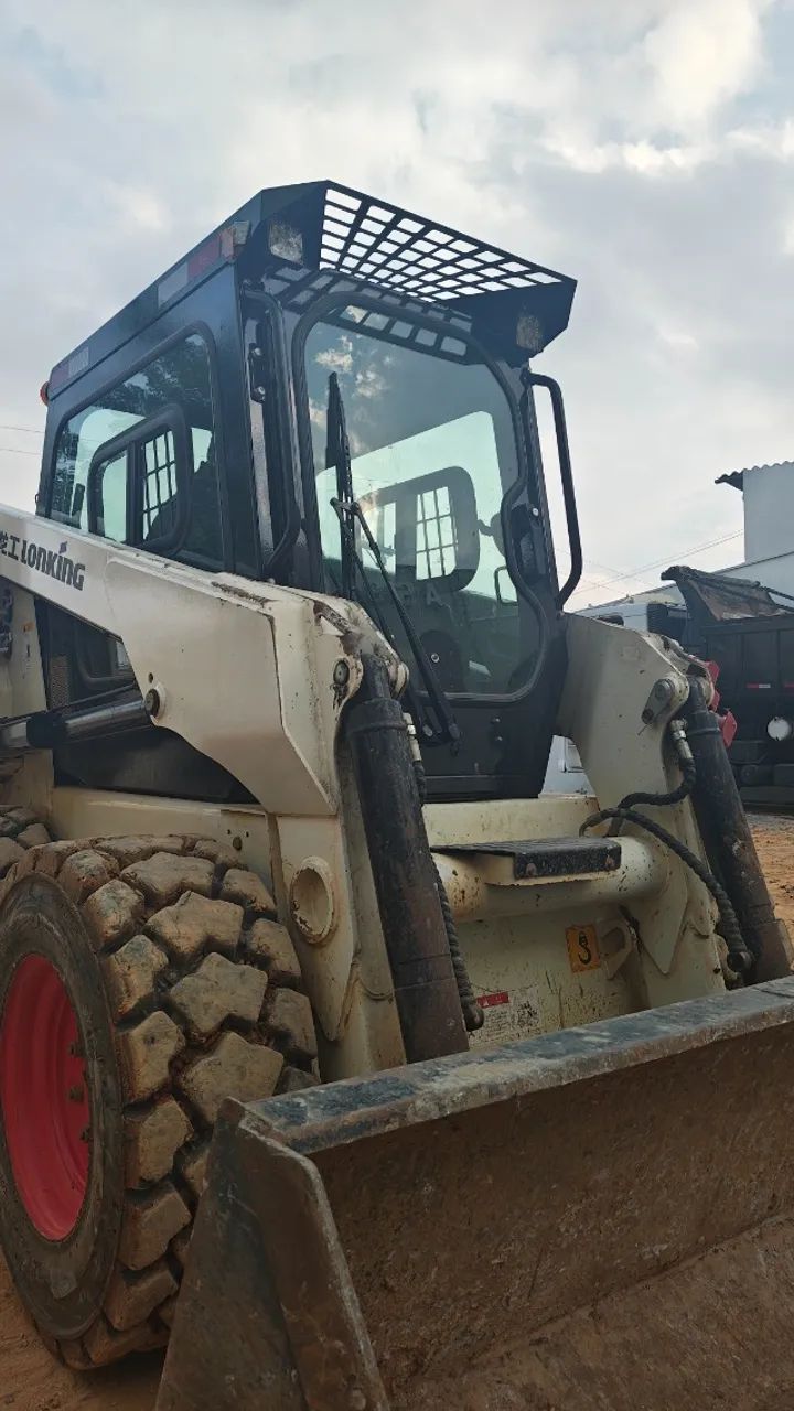 Aluguel de minicarregadeira (Bobcat) - Foto 2