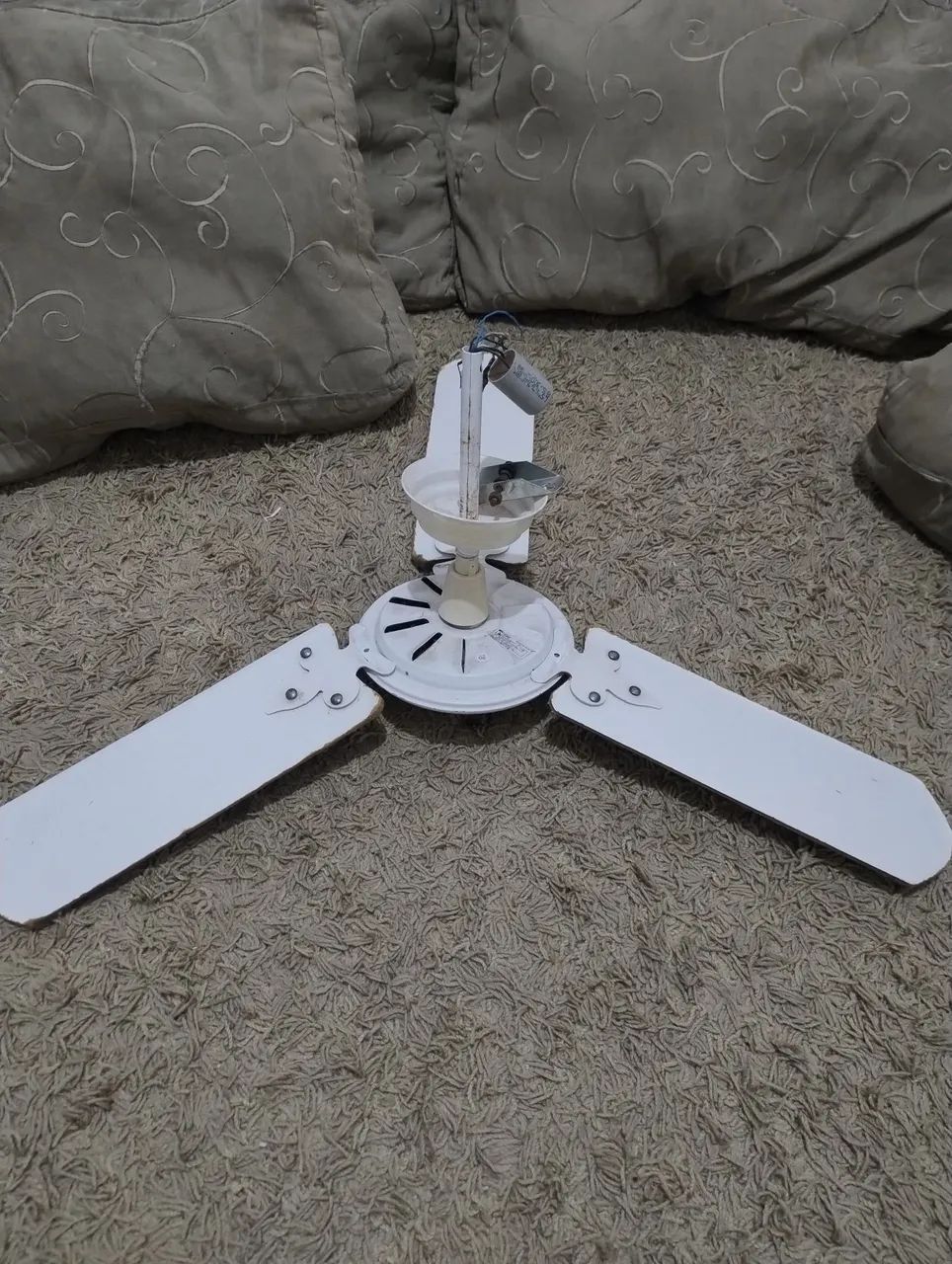 Ventilador de Teto Branco - Ótimo Estado!