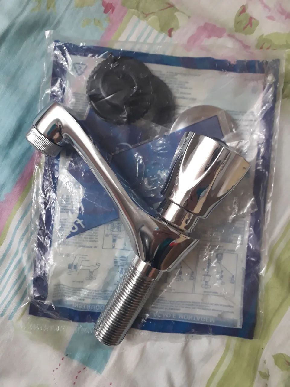 Torneira lavatório Forusi bica baixa