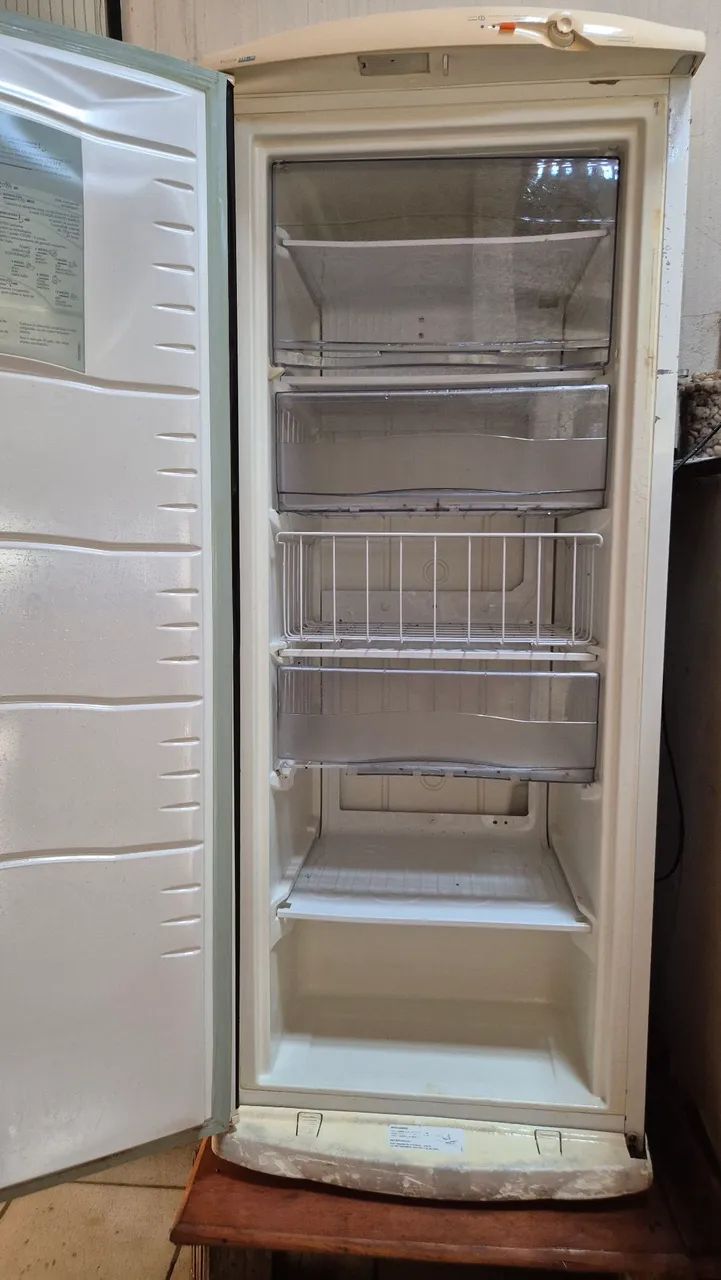 Freezer Consul 110v 231L vertical - Foto 2