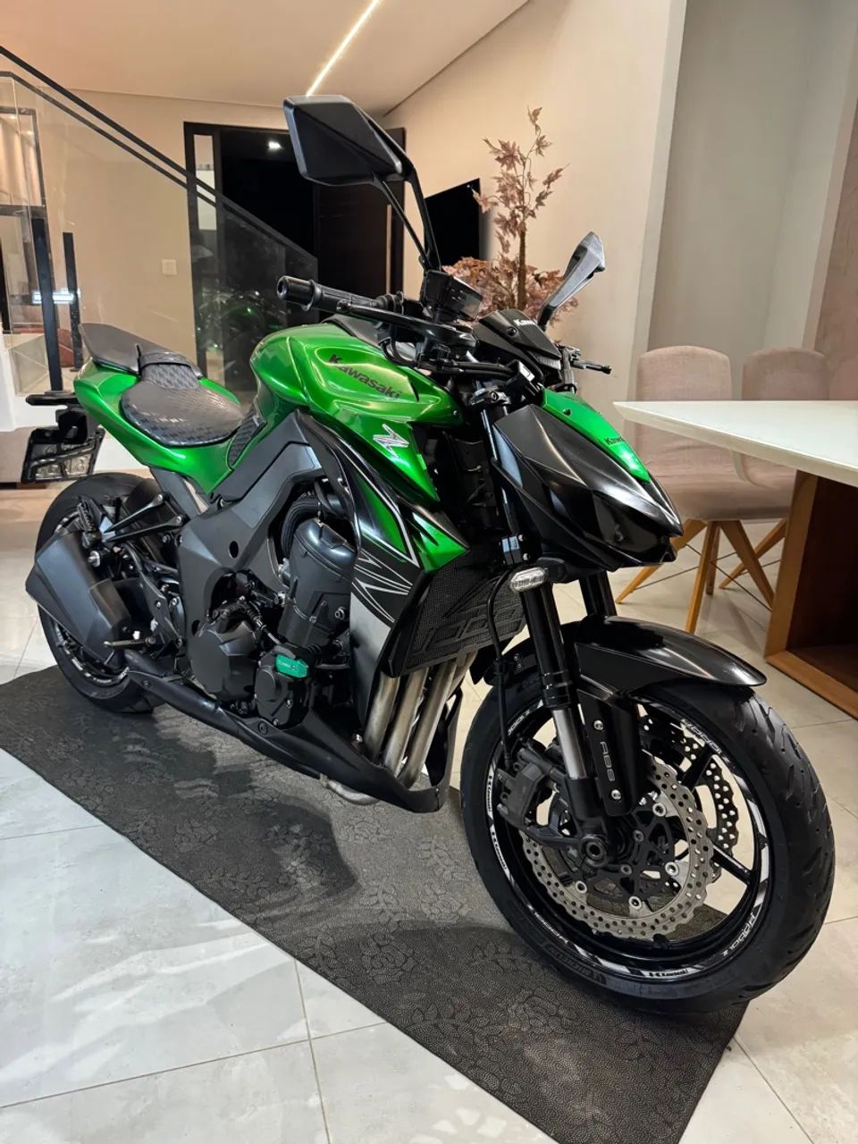 Z1000 2018 impecável. Aceito trocas e financio  - Foto 2