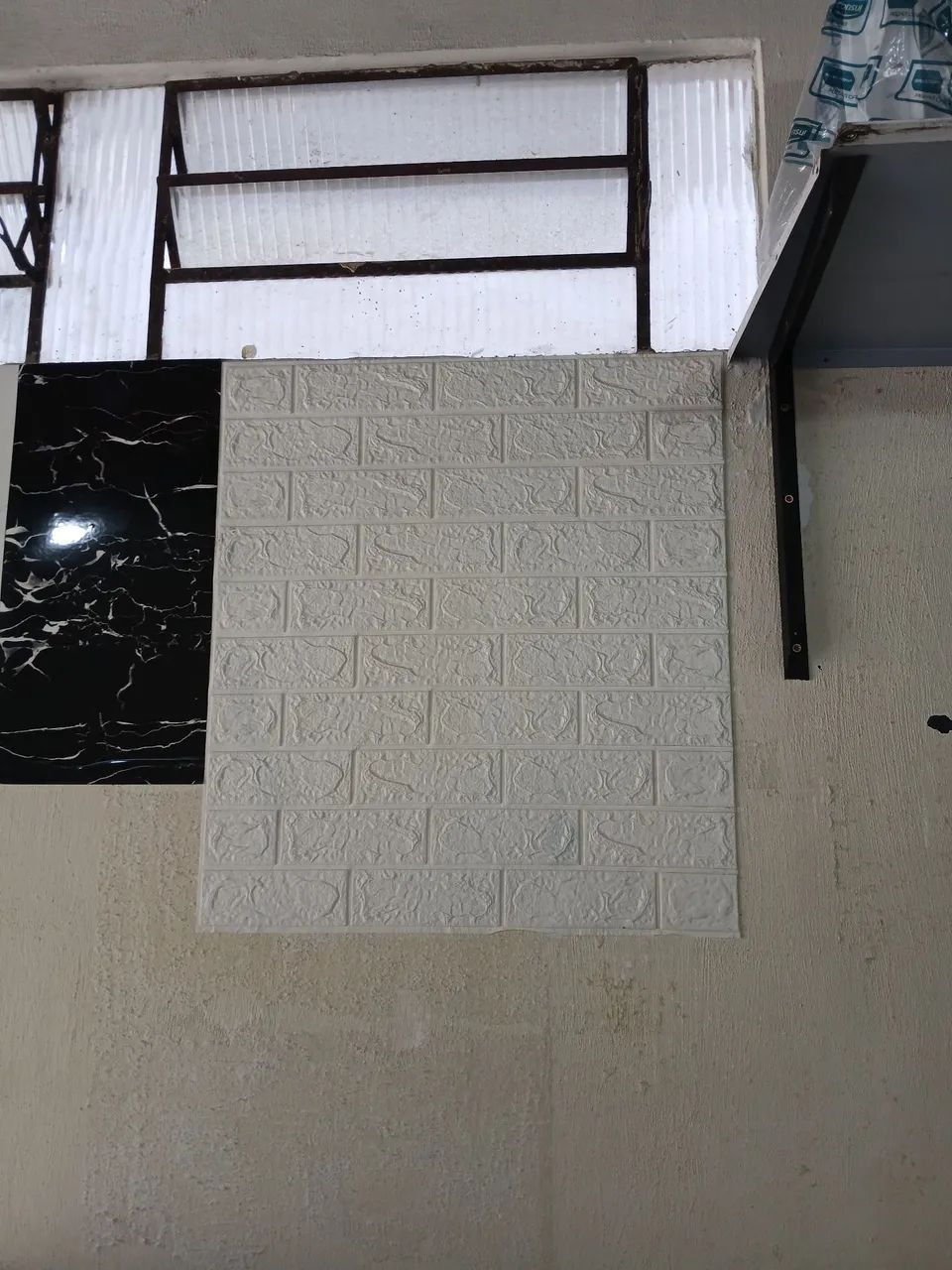 Placa de parede Tijolinho 77cm x 70cm 