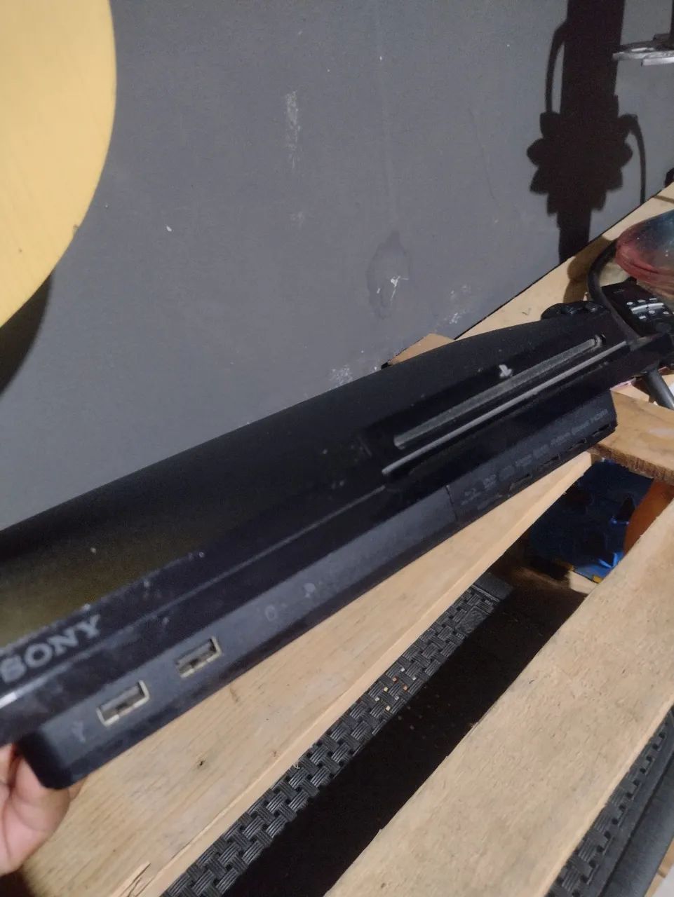 Playstation 3 desbloqueado com cabos e controle funcionando perfeitamente - Foto 2