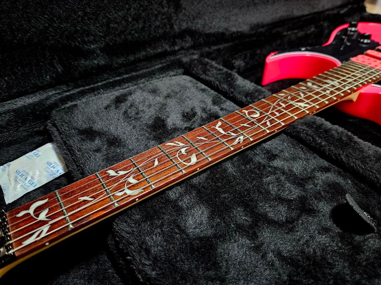 Guitarra Ibanez JEM JR SP Signature Steve Vai - Instrumentos