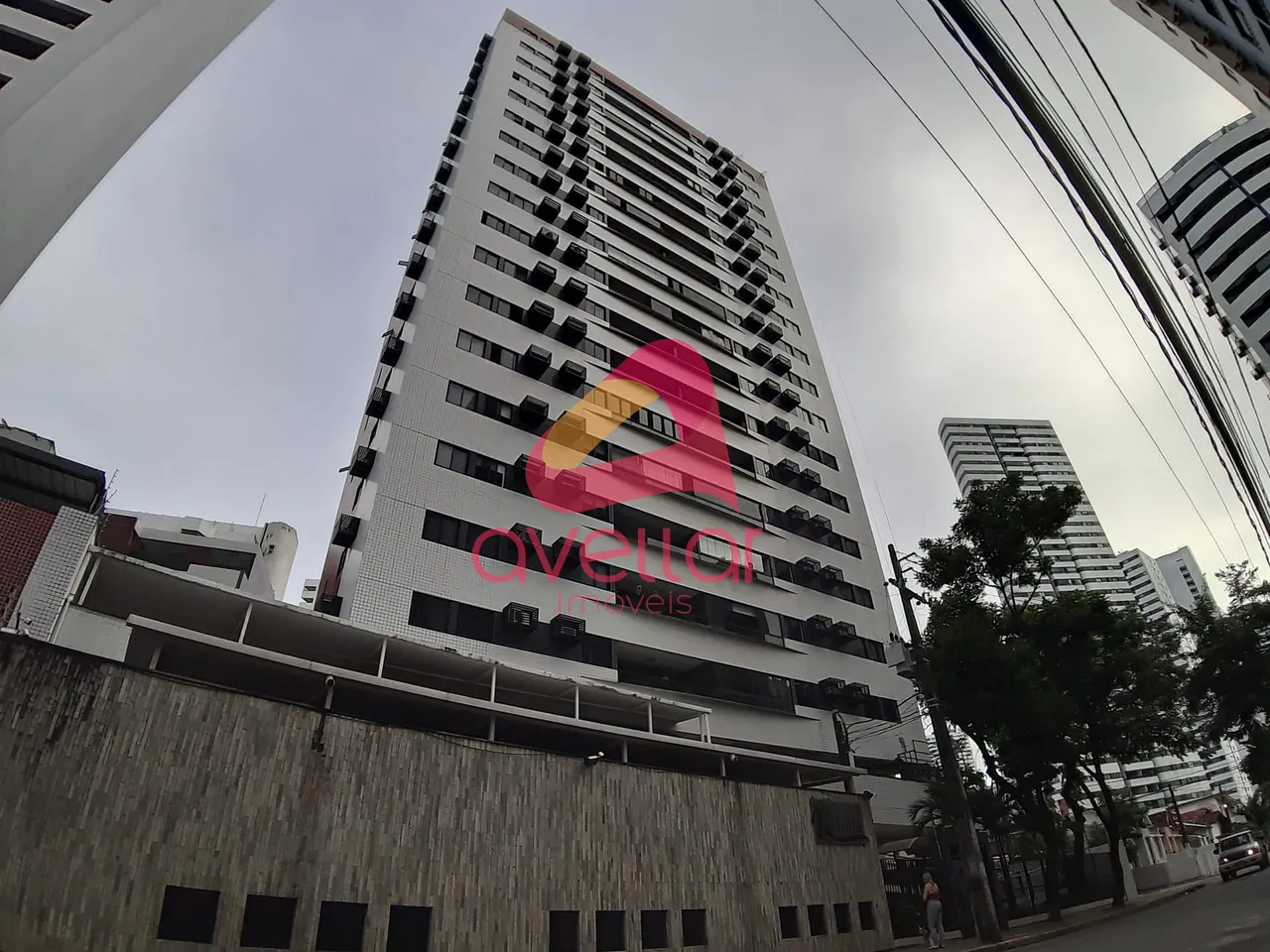 Apartamento 03 quartos para alugar na Madalena, Recife, PE