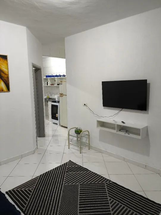 Alugo - Casa mobiliada em Guarujá