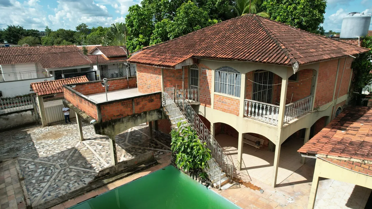 Aluga-se: [ CASA SANTOS ]