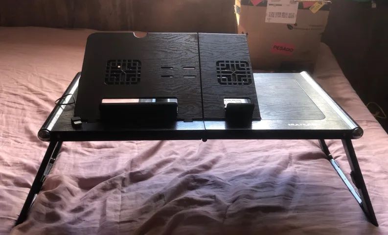 Mesa dobrável Multilaser com cooler - portátil, firme e funcionando perfeitamente