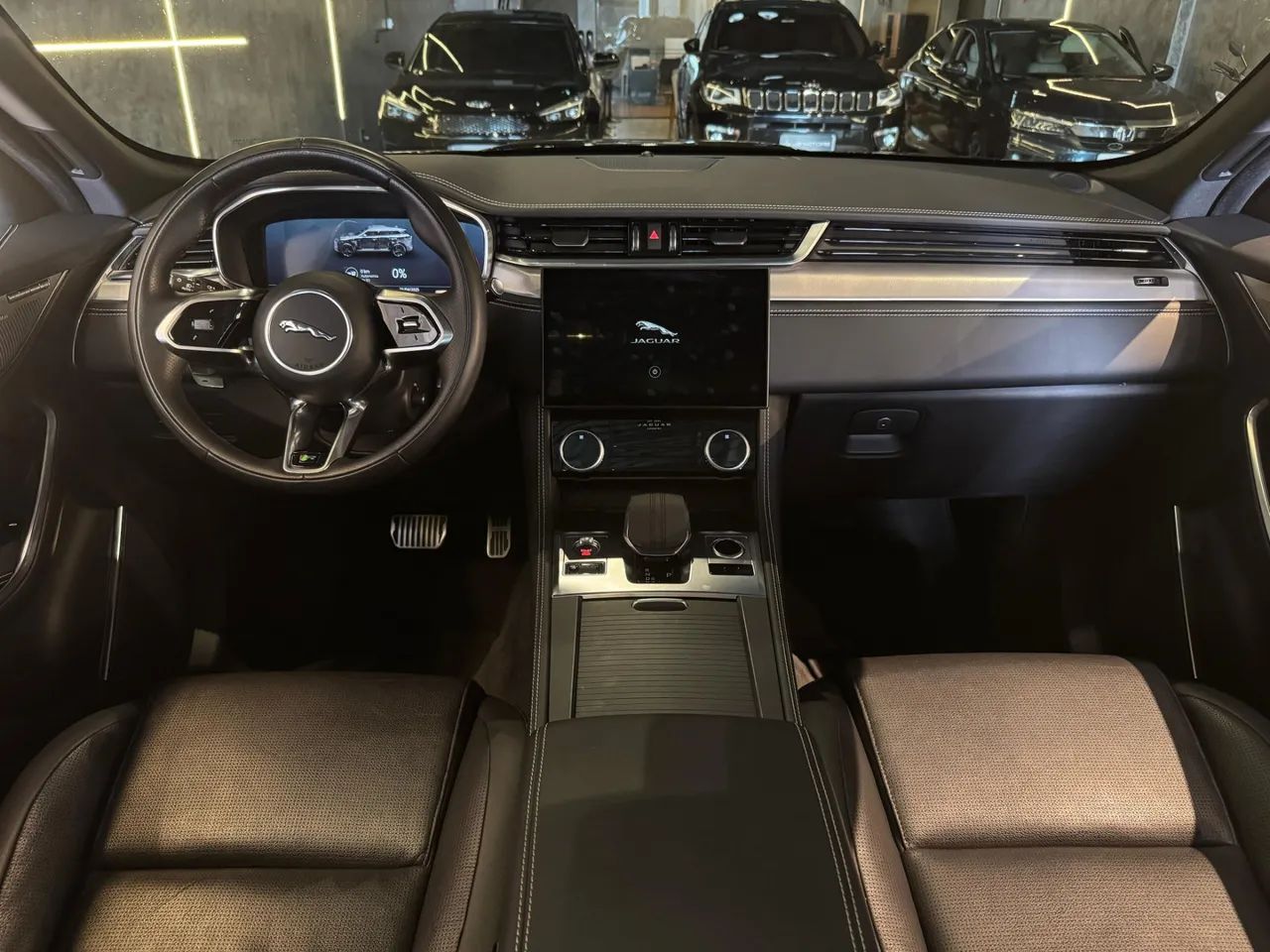 Jaguar F-Pace 2.0 P400e Phev R-Dynamic Se Awd Automático - Foto 13