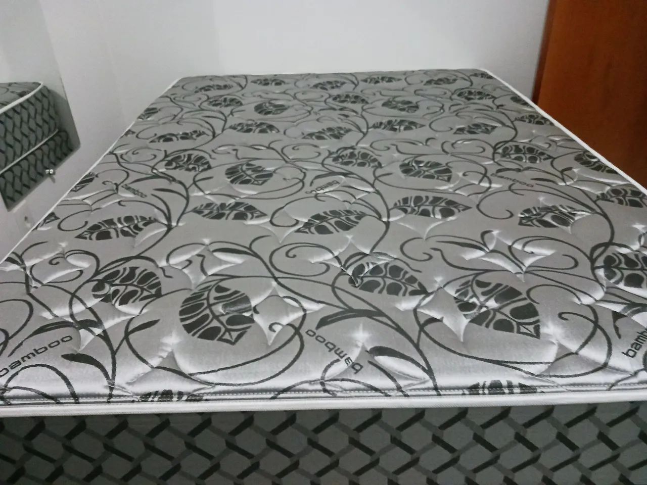 Cama Box casal com Colchão seminova - Foto 2