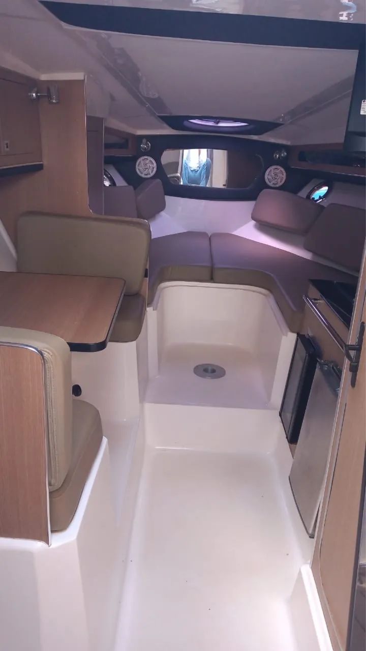 Lancha Ventura 350 HT 2017 - Foto 8