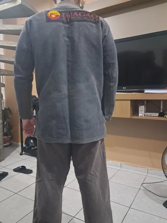 Kimono de Jiu-Jitsu - Tamanho A2 -  Usado - Foto 2