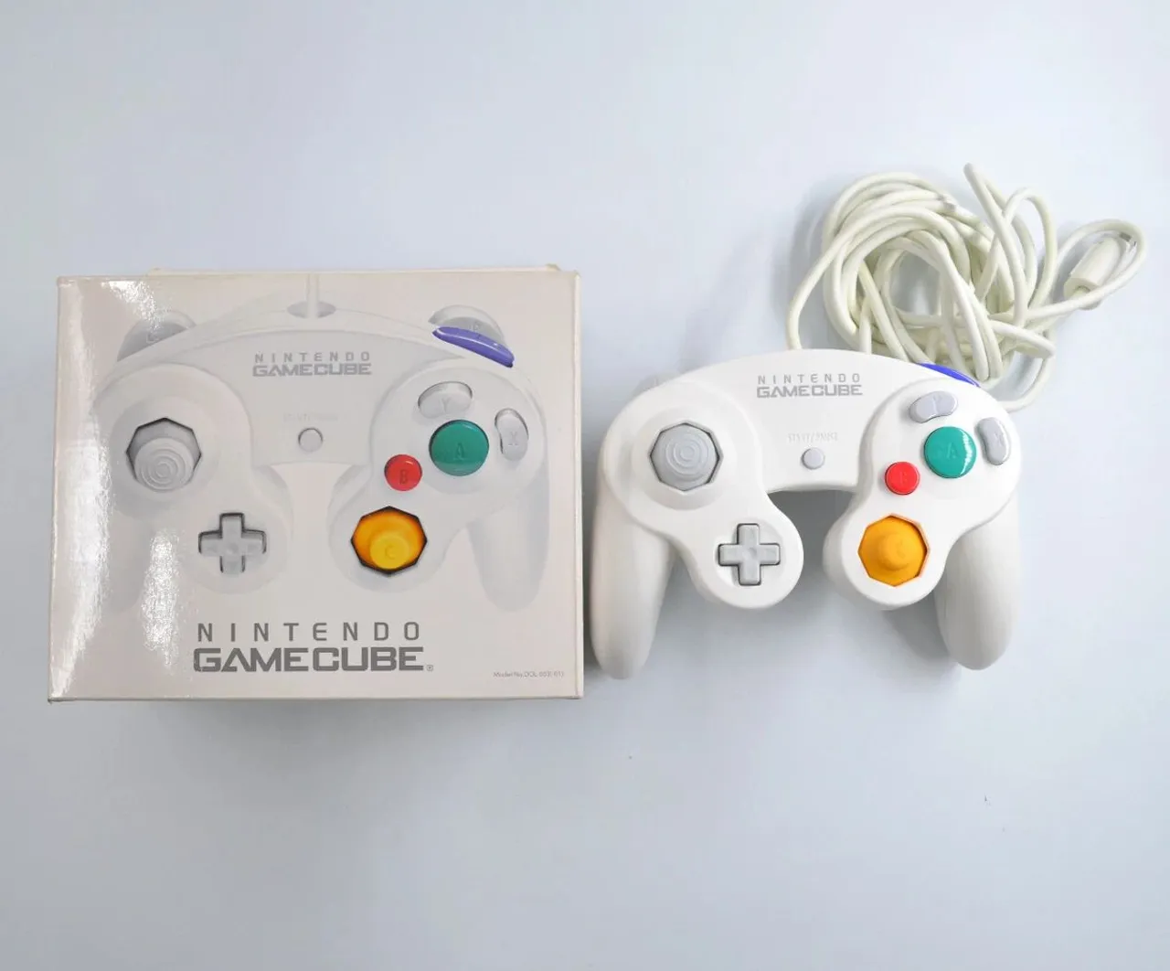 Controle Nintendo GameCube Original branco na caixa