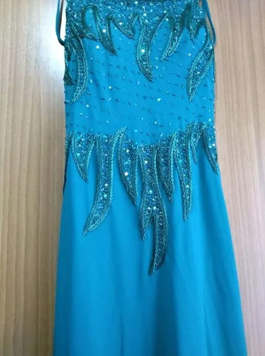 Vestido de Festa Longo Verde Turquesa com Pedrarias Bordado