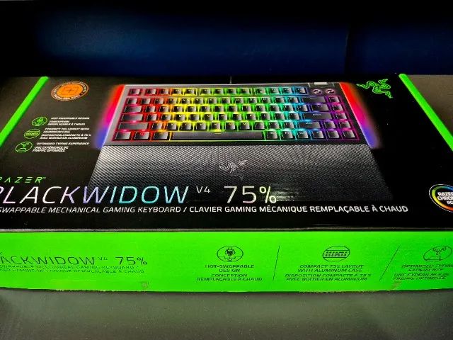 Teclado Gamer Razer BlackWidow v4 75% Preto em estado de novo na caixa original