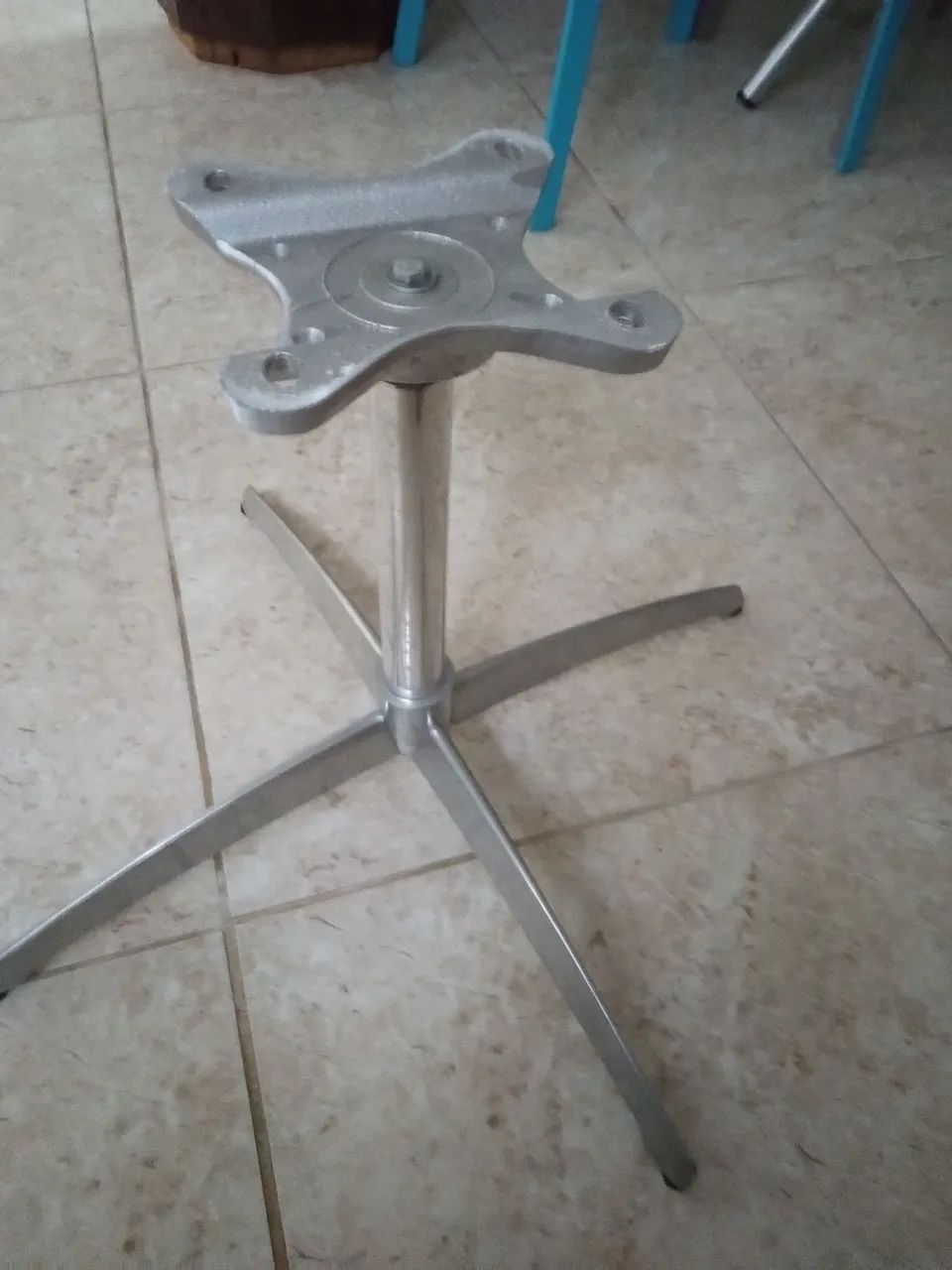 Base para cadeira de escritório