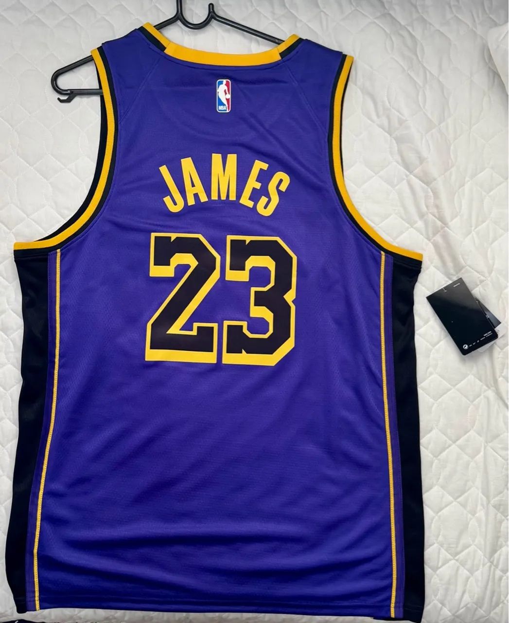 Camiseta Basquete Lakers LeBron James 23 - Tamanho 56 (GG) marxa