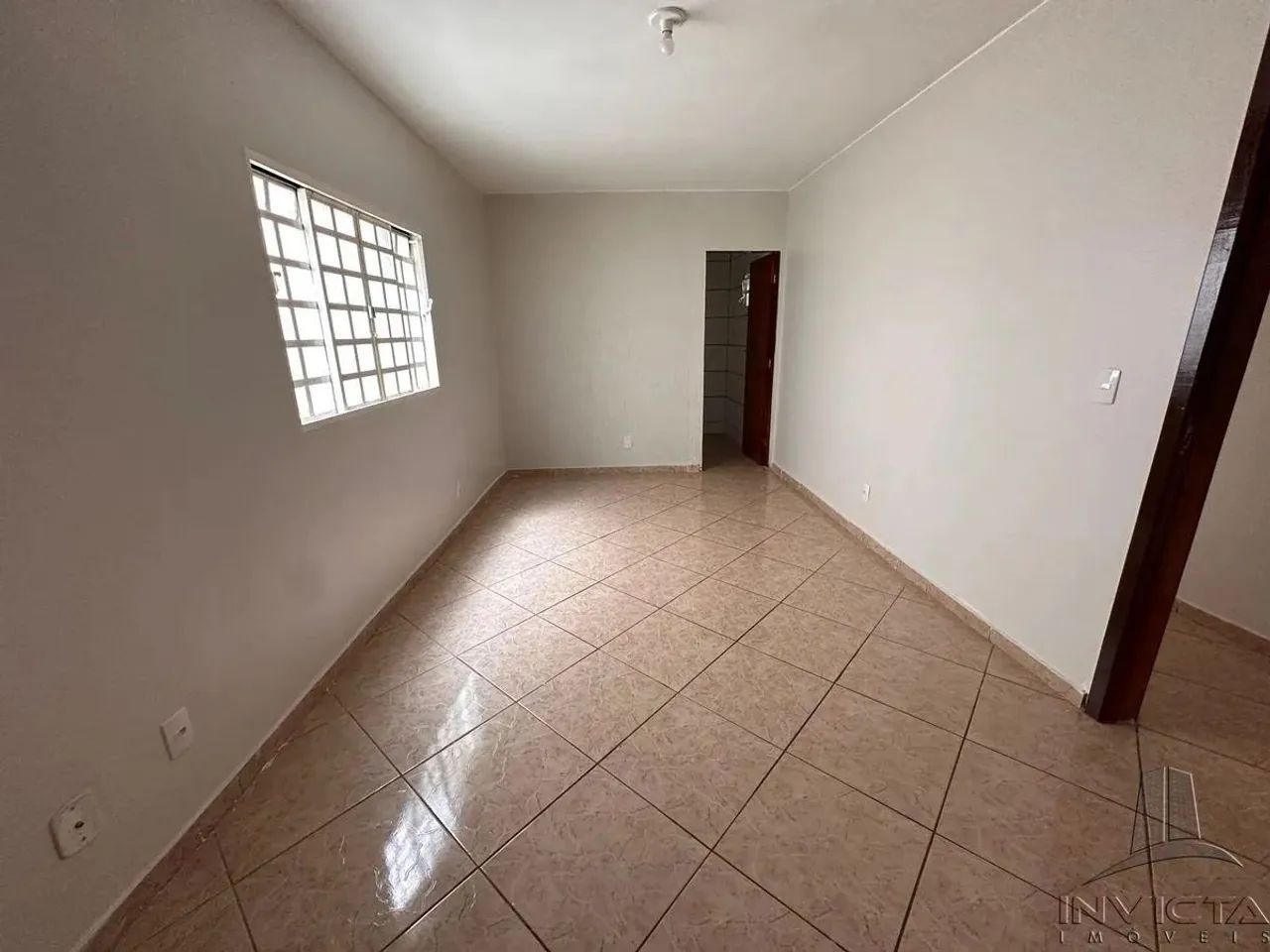 CASA SUPERIOR PARA ALUGUEL NA QN 05