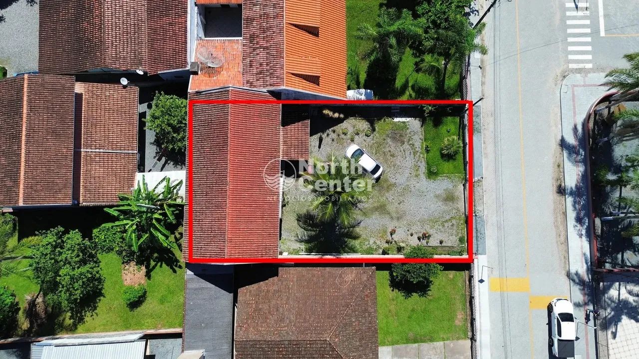 Sobrado Amplo a 50 Metros da Lagoa com Amplo Quintal á venda, Bairro Pinheiros, Balneário  - Foto 2
