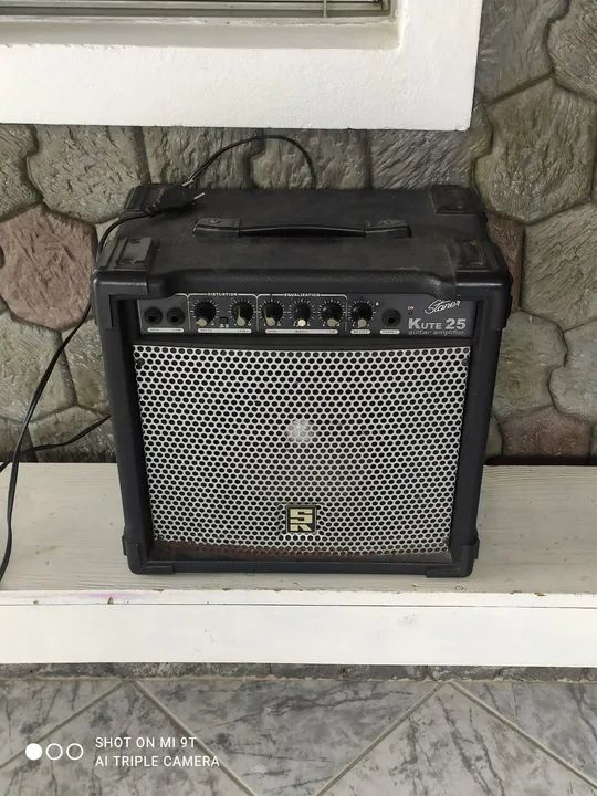 Vendo duas caixas de som amplificada em ótimo estado cada 350 as duas por 600