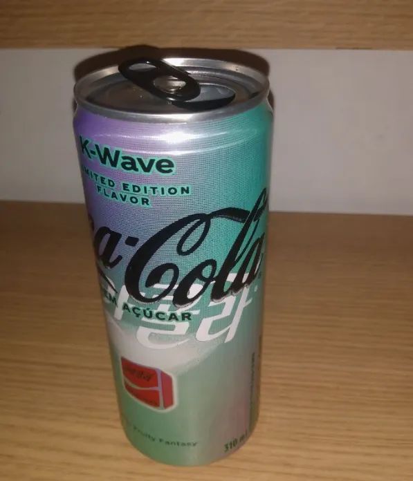 Lata edição limitada coleção Coca Cola Creations K-wave K-pop - Foto 3