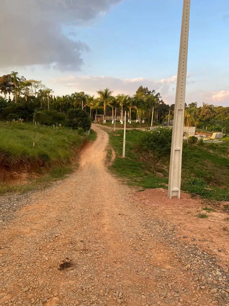 Terreno a venda com terraplanagem e grama de contenção - Foto 5