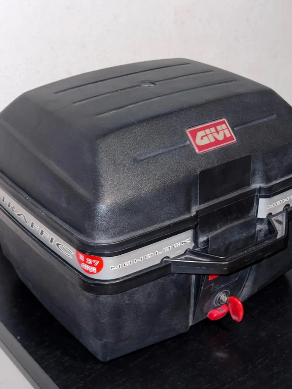 Baú Givi E27 Monolock + Base para baú da Crosser 150 / XTZ 150