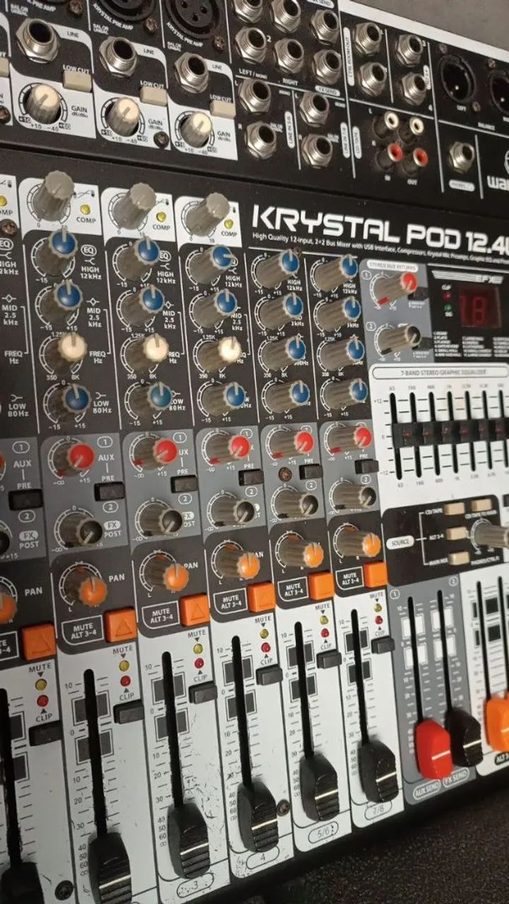 Mesa de Som com Efeitos Krystal Pod 12.4UFX - Foto 2
