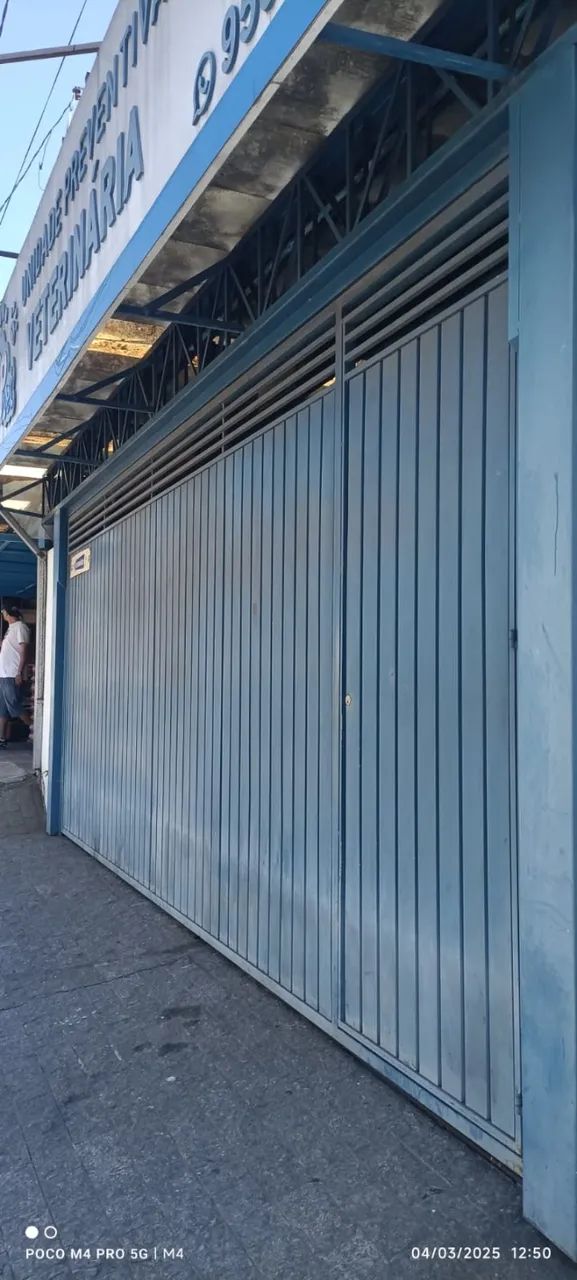 PORTÃO DE AÇO BASCULANTE (ENGRENAGENS EM CORRENTE) EM ÓTIMO ESTADO. - Foto 2