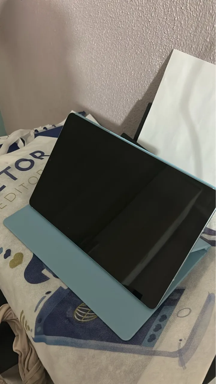Tablet Samsung Galaxy S6 Lite quase novo. Excelente estado.