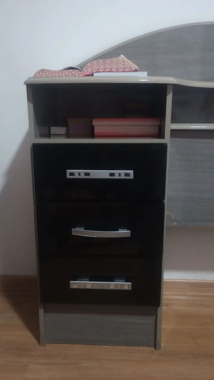 Cabeceira de cama moderna com gavetas e design diferenciado - Foto 2