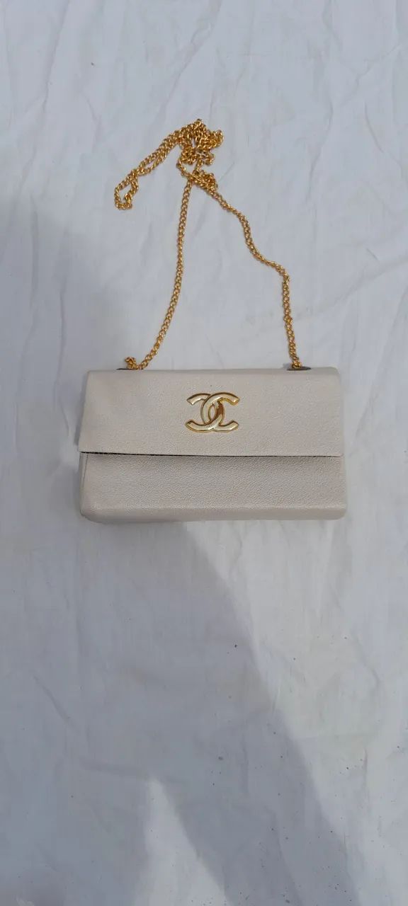 Bolsa Branca de Ombro c/ Corrente - Foto 4
