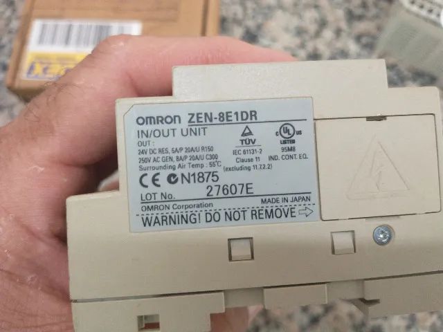 Plc Omron Zen (10 Entradas / 8 Saídas) - Peças de Hardware - Vila