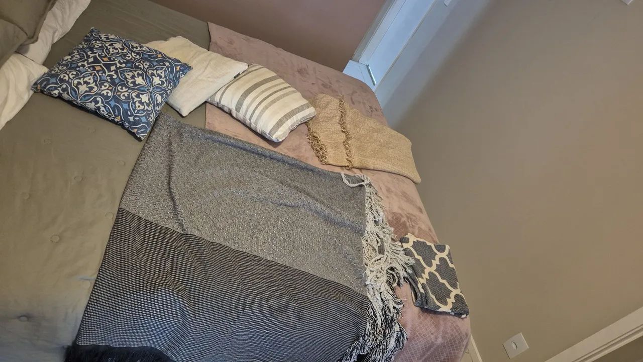 Conjunto para sofá - mantas e travesseiros com tapete 