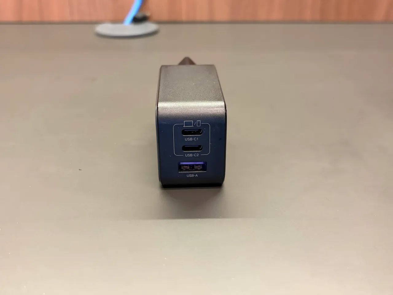 Fonte de carga 65 W - Foto 4