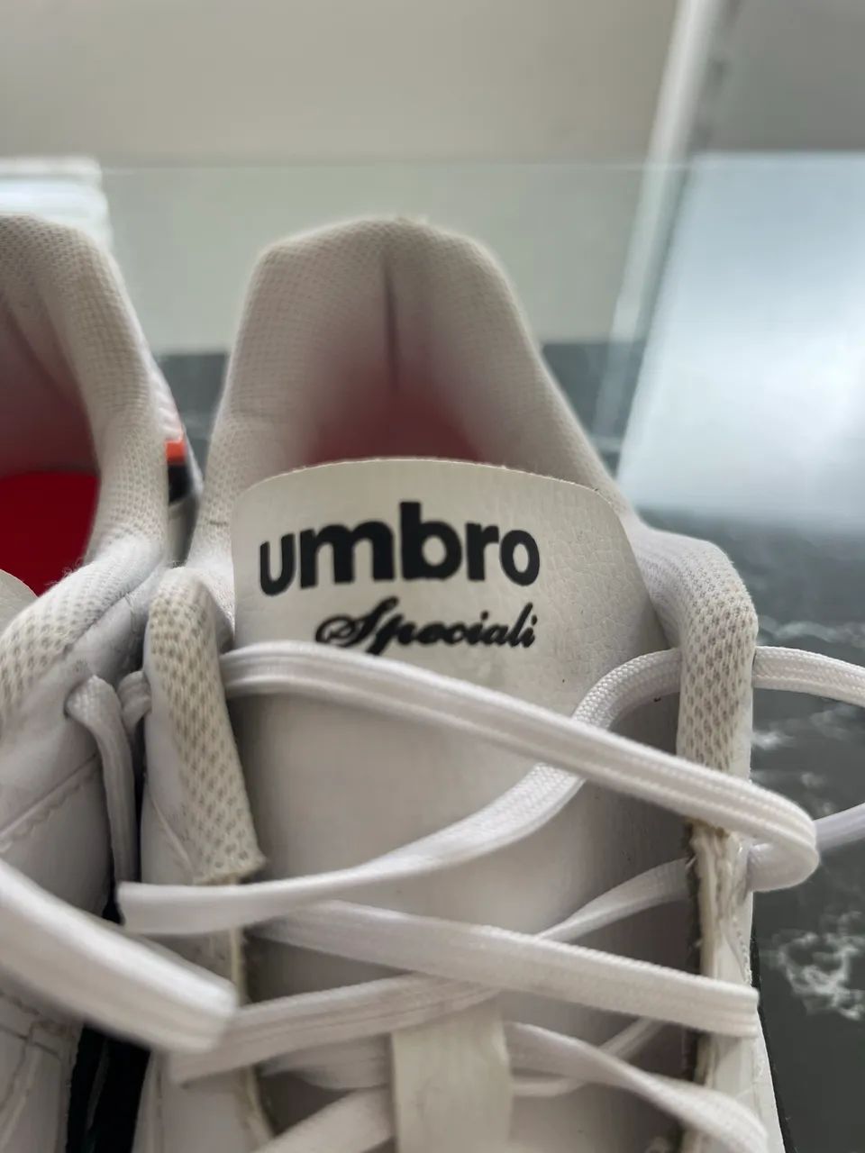Chuteira society Umbro  - Foto 4