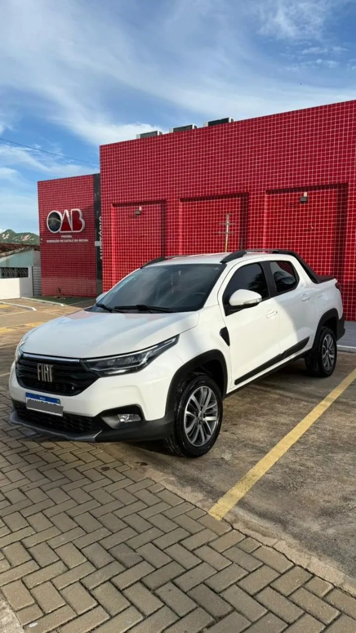 Fiat Strada Volcano 1.3 Flex 8V CD Aut. 2023 - Foto 2