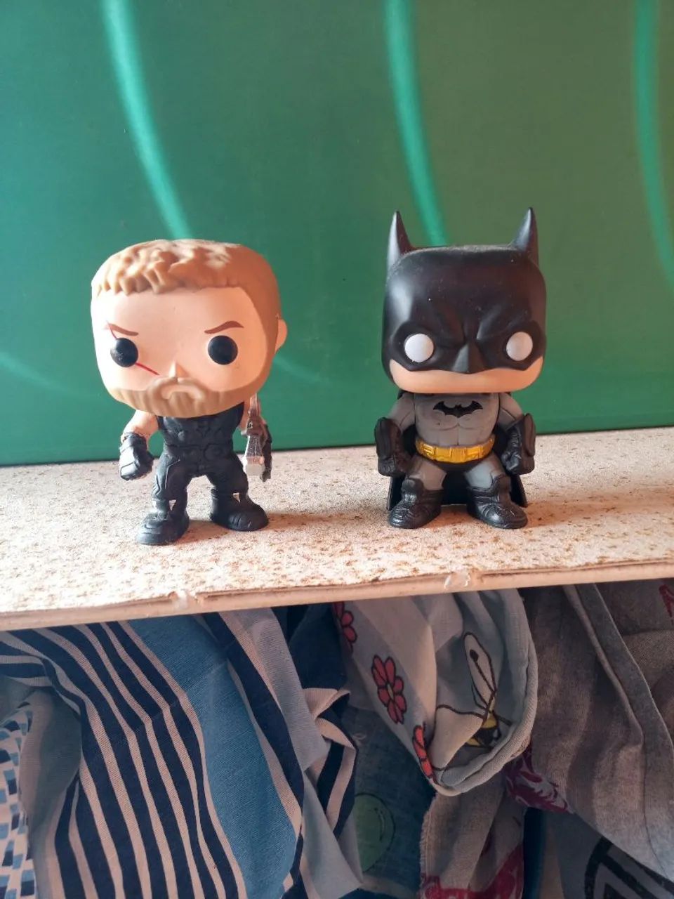 Funk Pop Batman + Thor - Descrição