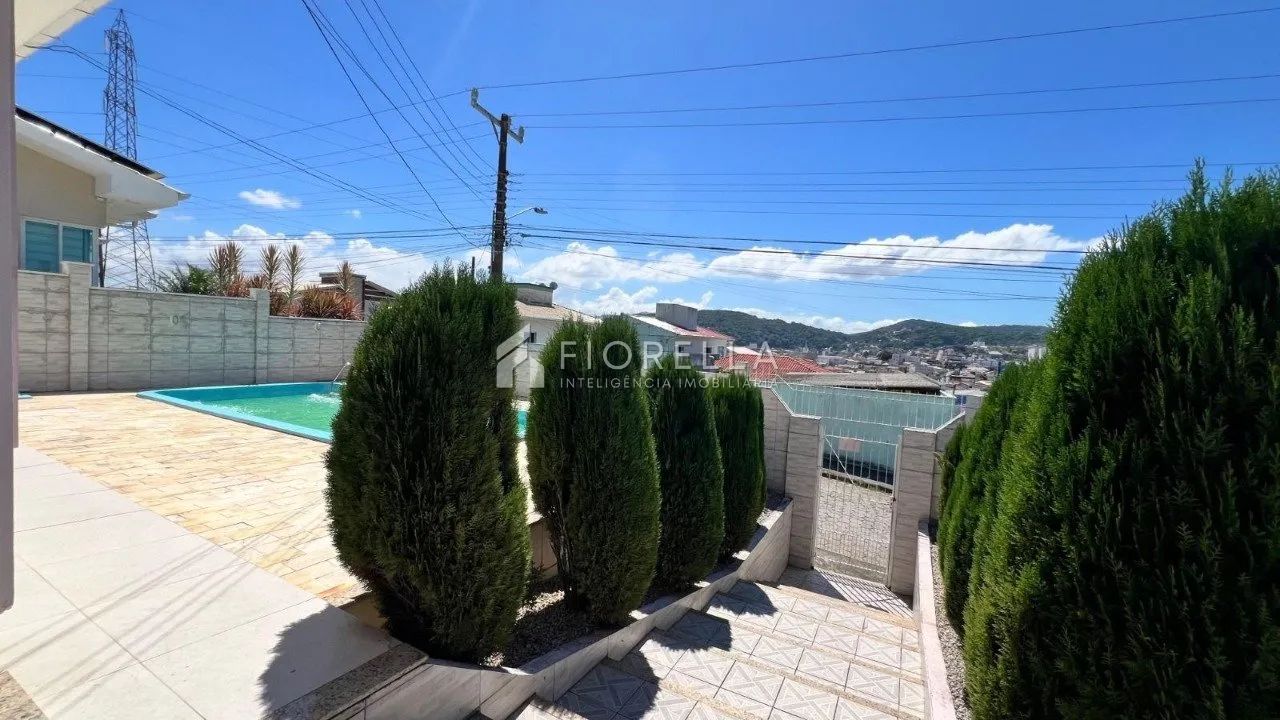 Casa com 03 dormitórios com 01 Suíte no bairro Flor de Nápolis - São José - Foto 3