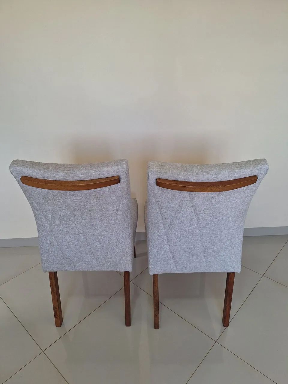 Cadeiras p/ mesa de jantar c/ pega - Foto 3