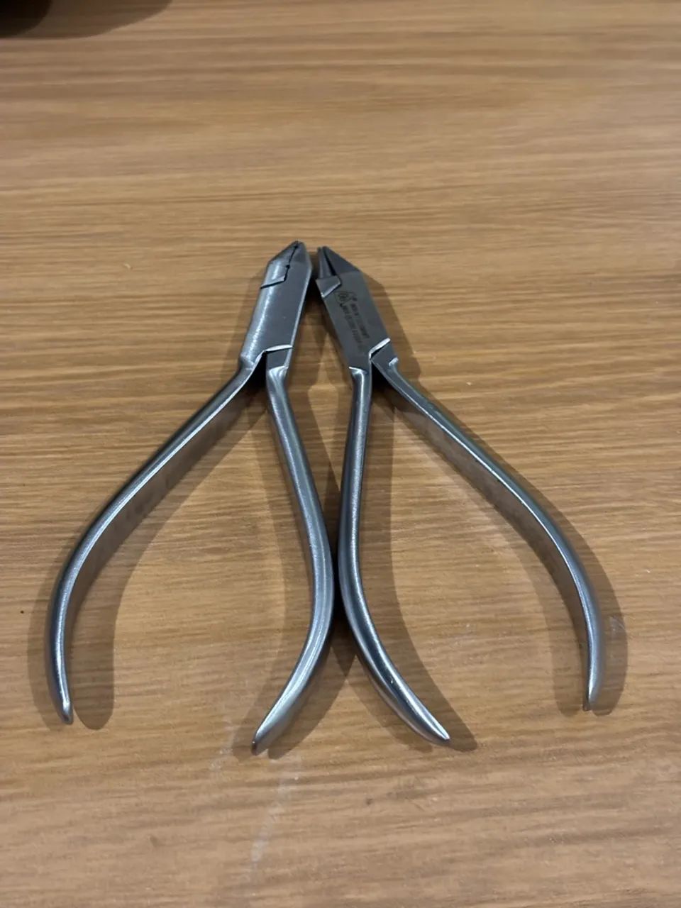 Alicates ortodôntico