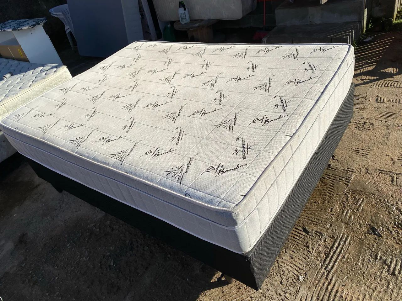 Vendo cama box de casal colchão molas ensacadas em ótimo estado  - Foto 3