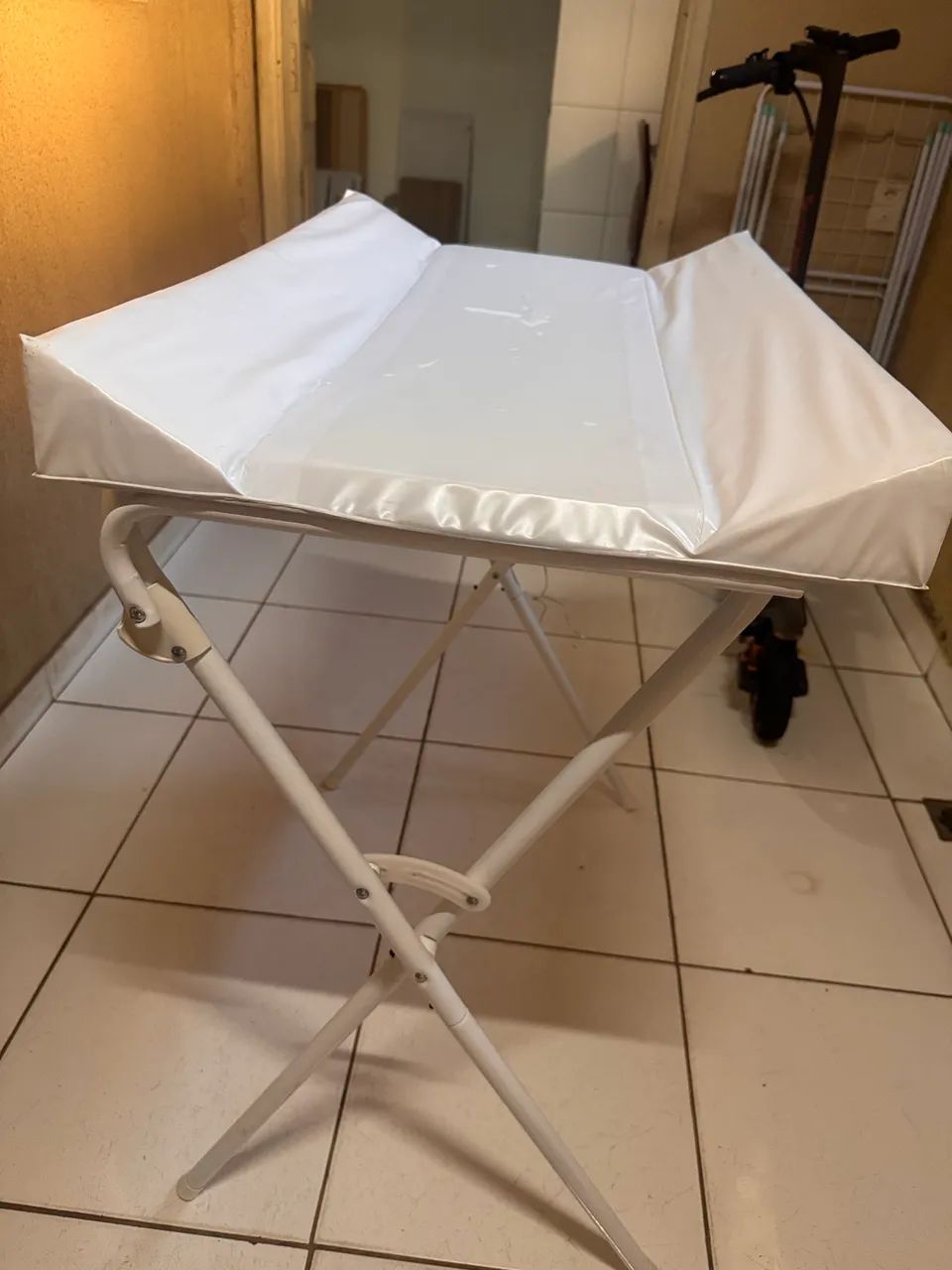Trocador e suporte de banheira  - Foto 2