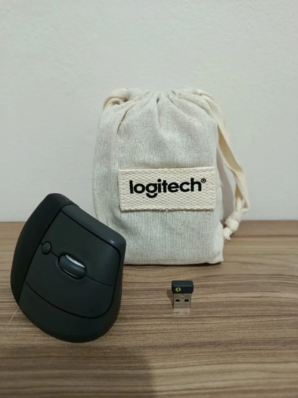 Mouse Vertical Logitech Lift - COM DEFEITO!