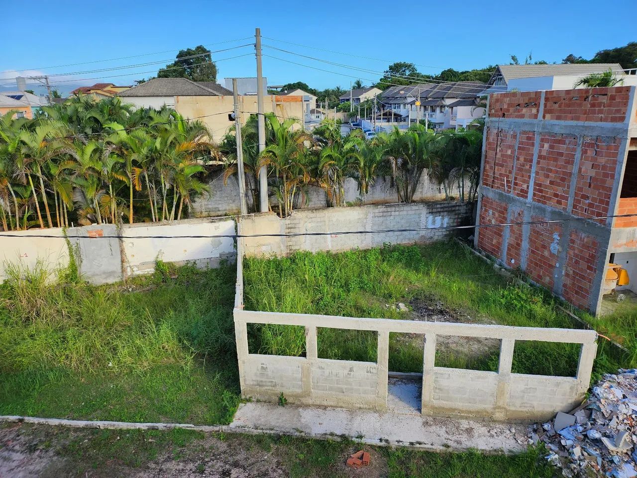 TERRENO JÁ ATERRADO E MURADO - RUA SURUMU