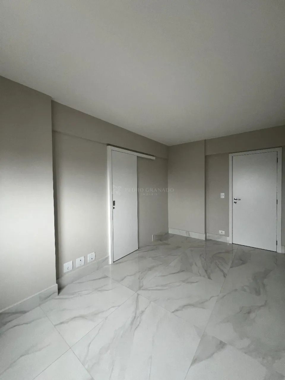 Apartamento Padrão em Maringá - Foto 4
