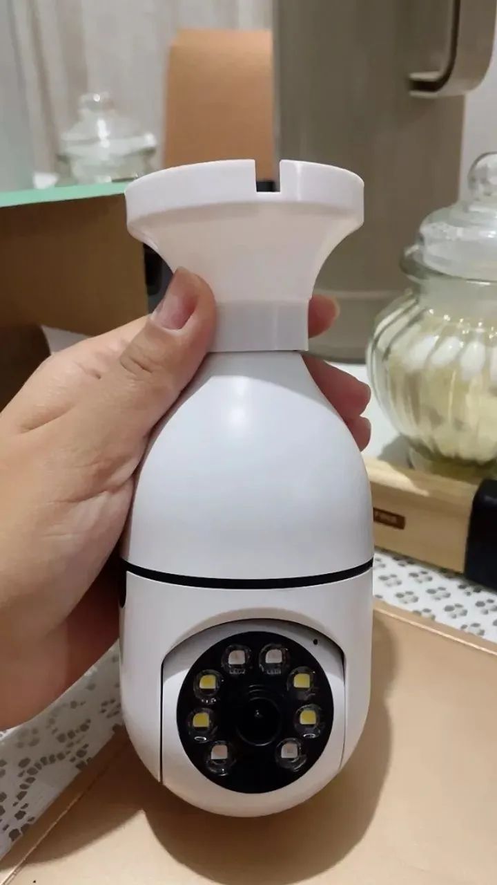 Câmera Lâmpada WiFi 360° Full HD (App Yoosee) - Foto 4